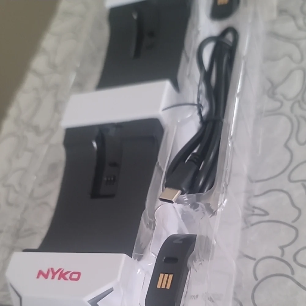White & Black Charge Base for PlayStation 5